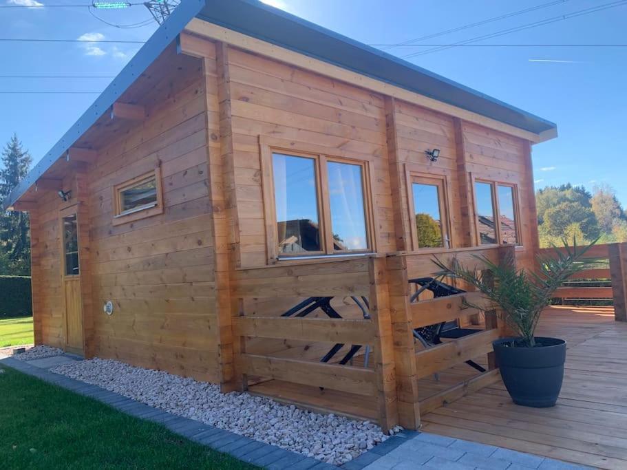 Chalet 2 Personnes Avec Jacuzzi Et Piscine Saisonniere Partagee Corcieux Exterior foto